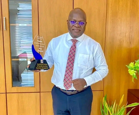 Le ministre Kouaro Yves Chabi honoré aux Africa Excellence Awards 2024 - 24 HEURES AU BENIN